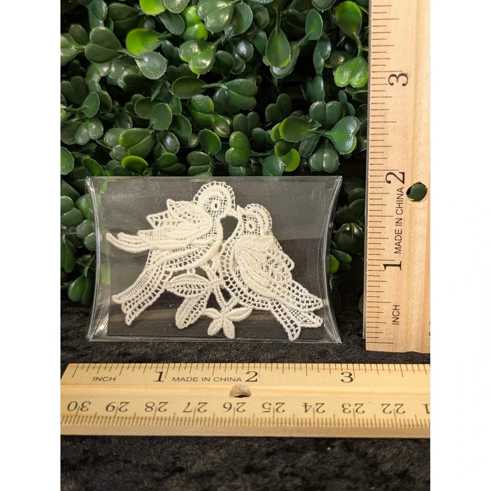 Handmade Brugge Lace Brooch White Birds Floral Belgian Bobbin Lace Pin